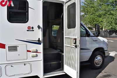 2019 Forest River Ford E450 CLASS C FORESTER 2421MS  ** BY APPOINTMENT ONLY** Double Slide-Out, 1 Bed, 1 Bath RV!!! Solar Panels! Tow Hitch! - Photo 20 - Portland, OR 97266