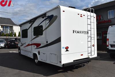 2019 Forest River Ford E450 CLASS C FORESTER 2421MS  ** BY APPOINTMENT ONLY** Double Slide-Out, 1 Bed, 1 Bath RV!!! Solar Panels! Tow Hitch! - Photo 4 - Portland, OR 97266