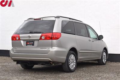 2008 Toyota Sienna LE 7-Passenger  AWD 4dr Mini-Van! Traction Control! Front & Side Curtain Airbags! Dual Sliding Doors! Tri-Zone Climate Control! Spacious 3rd Row! Flexible Cargo Space! - Photo 5 - Portland, OR 97266