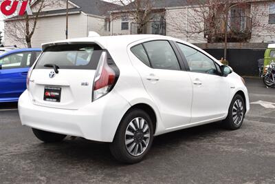 2016 Toyota Prius c Two  4dr Hatchback! Eco, Ev, & Power Modes! Traction Control System! Bluetooth! Trunk Cargo Cover! All-Weather Rubber Floor Mats! - Photo 5 - Portland, OR 97266