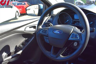 2018 Ford Focus SEL  4dr Sedan Touch-Screen w/Back Up Camera! Parking Sensors! Traction Control! Bluetooth! Sunroof! - Photo 13 - Portland, OR 97266
