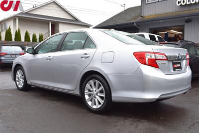 2012 Toyota Camry Hybrid XLE  4dr Sedan Touch-Screen w/Back Up Cam! Bluetooth! 40 City MPG! Eco & EV Modes! Heated Seats! Sunroof! - Photo 2 - Portland, OR 97266
