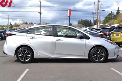 2022 Toyota Prius XLE 4dr Hatchback 51 City MPG! 47 Hwy MPG! Heated Leather Seats! Qi (wireless phone) Charging Station! EV, ECO, & POWER Modes! Back Up Camera! Bluetooth w/Voice Activation - Photo 6 - Portland, OR 97266