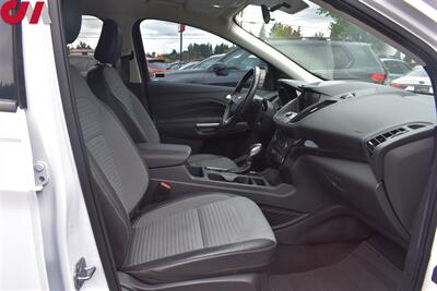 2019 Ford Escape SE  4dr SUV EcoBoost! Heated Cloth & Leather Seats! Wifi HotSpot! Apple Carplay & Android Auto! Backup Camera! Push Start! Amazing MPG! - Photo 23 - Portland, OR 97266