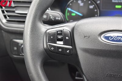 2022 Ford Escape Hybrid SE  AWD 4dr SUV!Adaptive Cruise Control! Lane Keeping System! Pre-Collision Assist w/ Automatic Emergency Braking! Blind Spot Monitoring! Rear Cross-Traffic Alert! - Photo 14 - Portland, OR 97266