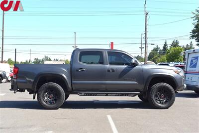 2017 Toyota Tacoma TRD Off-Road  +Appointment Only+ 4dr Double Cab 5.0 ft SB Back Up Cam! Blind Spot Monitor! Parking Assist! Navi! Bluetooth! Qi Charger! Tow PKG! Sunroof! Heated Seats! - Photo 6 - Portland, OR 97266