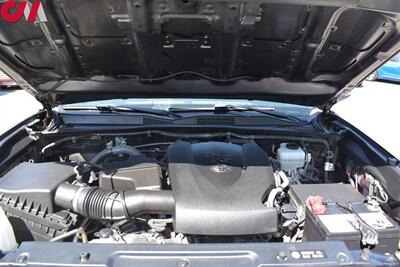 2017 Toyota Tacoma TRD Off-Road  +Appointment Only+ 4dr Double Cab 5.0 ft SB Back Up Cam! Blind Spot Monitor! Parking Assist! Navi! Bluetooth! Qi Charger! Tow PKG! Sunroof! Heated Seats! - Photo 22 - Portland, OR 97266