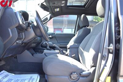 2017 Toyota Tacoma TRD Off-Road  +Appointment Only+ 4dr Double Cab 5.0 ft SB Back Up Cam! Blind Spot Monitor! Parking Assist! Navi! Bluetooth! Qi Charger! Tow PKG! Sunroof! Heated Seats! - Photo 10 - Portland, OR 97266