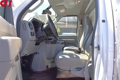 2022 Ford E-350 SD  2dr 138 in. WB SRW Cutaway Chassis Back Up Camera! Lane Assist! Bluetooth w/Voice Activation! Cruise Control! Traction Control! Tow Hitch! Pull-Out Loading Ramp! - Photo 10 - Portland, OR 97266