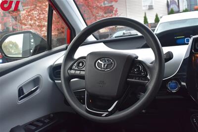2019 Toyota Prius LE  4dr Hatchback Toyota Safety Sense! Parking Assist! Bluetooth! Eco, EV, Power Modes! Backup Camera! Trunk Cargo Cover! - Photo 13 - Portland, OR 97266