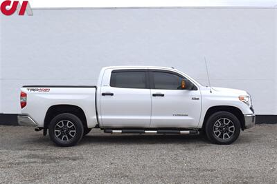 2016 Toyota Tundra SR5  4x4 4dr CrewMax Cab Pickup SB! Rear View Camera! Bluetooth! Navigation! Tow Package! 4H & 4L! Bed Cover! Vehicle Stability Control! - Photo 5 - Portland, OR 97266