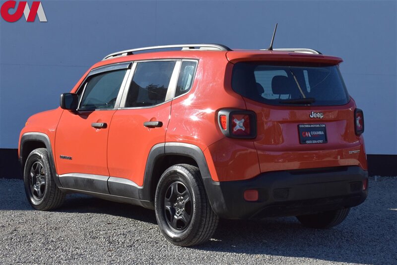 2017 Jeep Renegade Sport  4dr SUV! 6 Speed Manual! Electronic Parking Brake! USB & Auxiliary Ports! Traction Control! All Weather Floor Mats! Roof Rails!