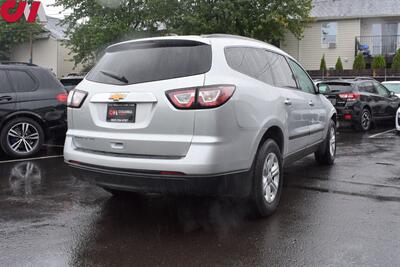 2017 Chevrolet Traverse LS  AWD 4dr SUV All Weather Floor Mats! Backup Cam! - Photo 5 - Portland, OR 97266