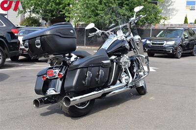 2010 Harley-Davidson Road King Classic (FLHRC) Road King Classic  Low Miles! Leather Bags & Custom Chrome PKG! - Photo 4 - Portland, OR 97266