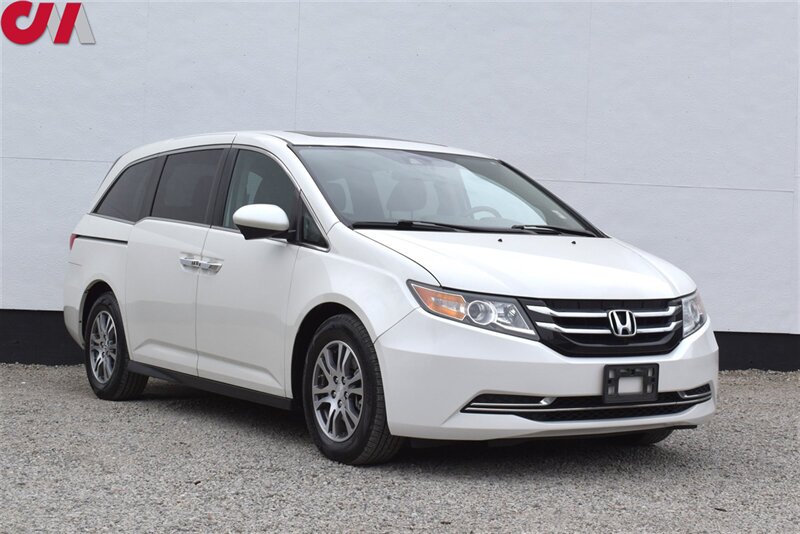 2015 Honda Odyssey EX-L w/Navi  4dr Mini-Van! Back-Up Camera! Bluetooth! Forward Collision Warning! Lane Departure Warning! Heated Leather Seats! Rear Climate Control! Power Liftgate & Sliding Doors!