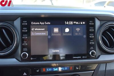 2020 Toyota Tacoma TRD Off-Road  4X4 4dr Double Cab 5.0 ft SB Back Up Cam! Navi! Blind Spot Monitor! Park Assist! Bluetooth! Qi Wireless Charger! Heated Seats! Tow Pkg! - Photo 18 - Portland, OR 97266