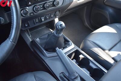 2020 Toyota Tacoma TRD Off-Road  4X4 4dr Double Cab 5.0 ft SB Back Up Cam! Navi! Blind Spot Monitor! Park Assist! Bluetooth! Qi Wireless Charger! Heated Seats! Tow Pkg! - Photo 21 - Portland, OR 97266