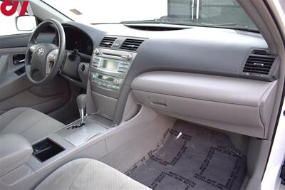 2009 Toyota Camry Hybrid  4dr Sedan! Reliable Daily Driver! 33 City Mpg! 34 Hwy Mpg! ECO Heat/Cool! Stability Control System! Cruise Control! CD/Aux-In! - Photo 11 - Portland, OR 97266