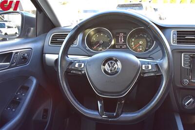 2017 Volkswagen Jetta 1.4T SE  4dr Sedan Touch Screen w/Back Up Cam! Blind Spot Monitor! Apple CarPlay! Android Auto! Sunroof! Heated Leather Seats! - Photo 13 - Portland, OR 97266