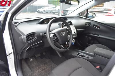 2022 Toyota Prius LE  4dr Hatchback Toyota Safety Sense! Lane Assist! Collision Prevention! Backup Camera! Eco, EV, & Power Modes! - Photo 3 - Portland, OR 97266