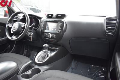 2018 Kia Soul + 4dr Crossover! Back Up Camera! Eco & Sport Drive Modes! Apple CarPlay! Android Auto! Wi-Fi Hotspot! Trunk Cargo Cover! Thule Roof-Basket! - Photo 11 - Portland, OR 97266