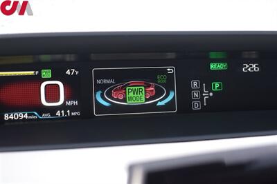 2018 Toyota Prius Three  4dr Hatchback! 54 City MPG! 50 Hwy MPG! Back Up Cam! Lane Assist & Collision Mitigation! Dynamic Radar Cruise Control! Eco & Pwr Modes! Navigation! Bluetooth! All Weather Floor Mats! - Photo 17 - Portland, OR 97266