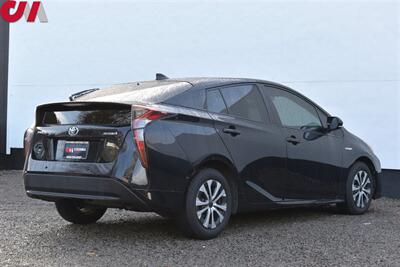 2018 Toyota Prius Three  4dr Hatchback! 54 City MPG! 50 Hwy MPG! Back Up Cam! Lane Assist & Collision Mitigation! Dynamic Radar Cruise Control! Eco & Pwr Modes! Navigation! Bluetooth! All Weather Floor Mats! - Photo 5 - Portland, OR 97266