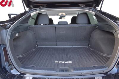 2018 Toyota Prius Three  4dr Hatchback! 54 City MPG! 50 Hwy MPG! Back Up Cam! Lane Assist & Collision Mitigation! Dynamic Radar Cruise Control! Eco & Pwr Modes! Navigation! Bluetooth! All Weather Floor Mats! - Photo 25 - Portland, OR 97266