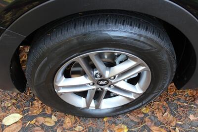 2017 Hyundai Santa Fe Sport 2.4L - Photo 19 - Salem, OR 97317
