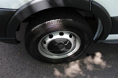 2017 Ford Transit 250 - Photo 19 - Salem, OR 97317