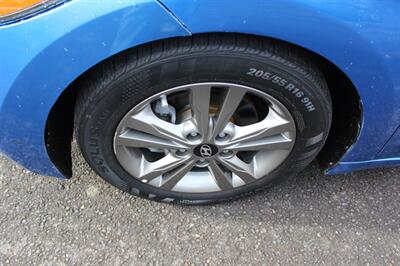 2018 Hyundai ELANTRA SEL - Photo 18 - Salem, OR 97317