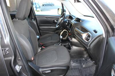 2016 Jeep Renegade Latitude   - Photo 18 - Salem, OR 97317