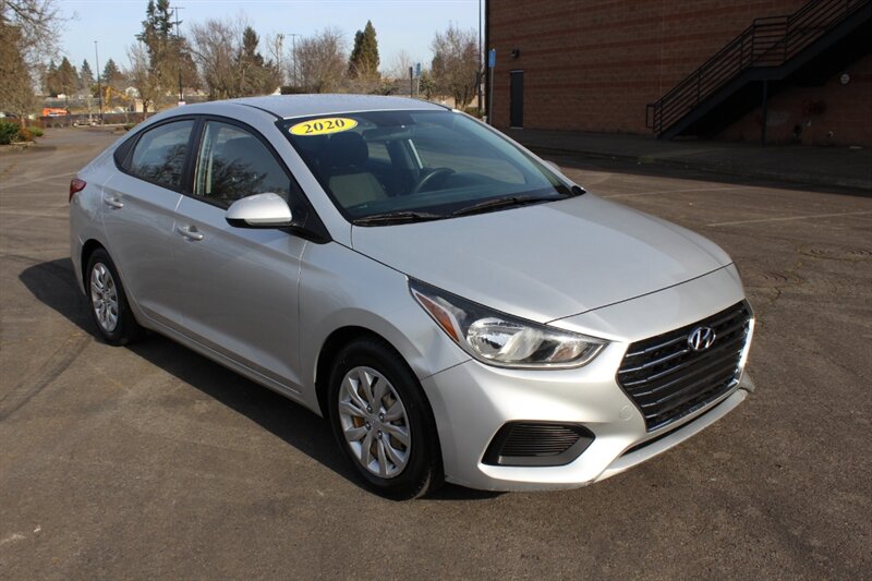 2020 Hyundai Accent SE  