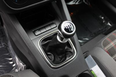2009 Volkswagen GTI Base PZEV   - Photo 12 - Salem, OR 97317