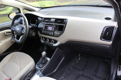 2012 Kia Rio 5-Door LX - Photo 17 - Salem, OR 97317
