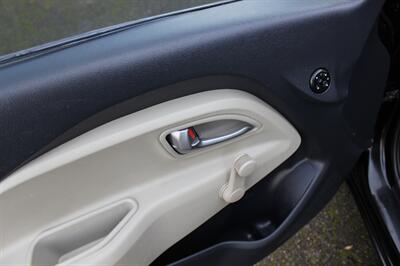 2012 Kia Rio 5-Door LX - Photo 11 - Salem, OR 97317