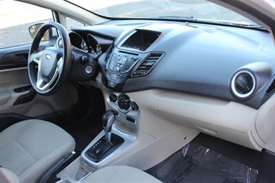 2019 Ford Fiesta SE   - Photo 16 - Salem, OR 97317