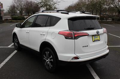 2017 Toyota RAV4 LE - Photo 3 - Salem, OR 97317
