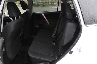 2017 Toyota RAV4 LE - Photo 13 - Salem, OR 97317