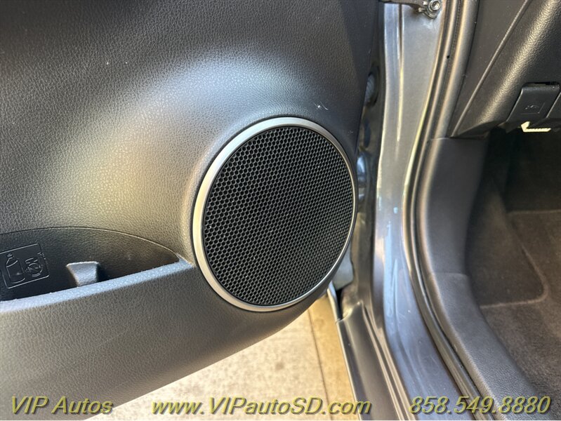 2017 Toyota Yaris 5-Door LE - Photo 31 - San Diego, CA 92126