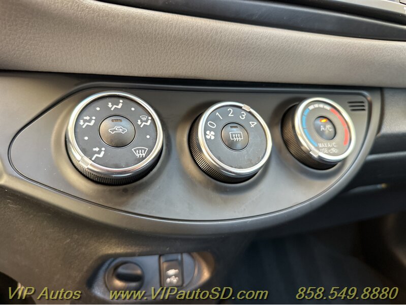 2017 Toyota Yaris 5-Door LE - Photo 6 - San Diego, CA 92126