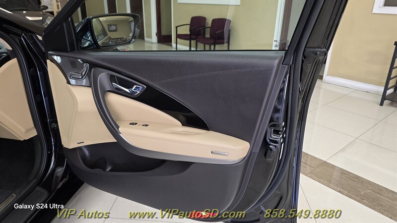 2013 Hyundai Azera - Photo 11 - San Diego, CA 92126