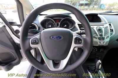 2011 Ford Fiesta SE   - Photo 16 - San Diego, CA 92104