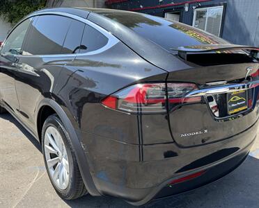 2016 Tesla Model X 75D  One Owner - Photo 3 - San Diego, CA 92115