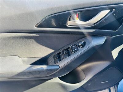 2015 Mazda Mazda3 i Touring  81k Miles - Photo 7 - San Diego, CA 92115