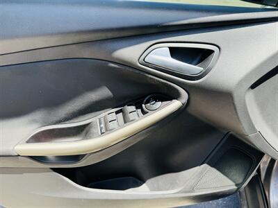 2012 Ford Focus SEL   - Photo 7 - San Diego, CA 92115