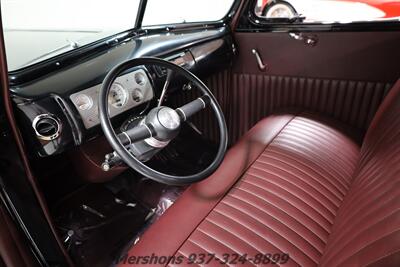 1940 Ford Deluxe   - Photo 2 - Springfield, OH 45503