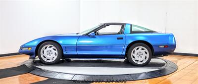 1992 Chevrolet Corvette   - Photo 4 - Springfield, OH 45503