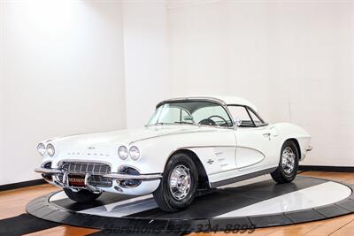 1961 Chevrolet Corvette   - Photo 12 - Springfield, OH 45503