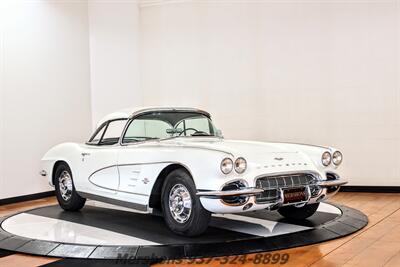 1961 Chevrolet Corvette   - Photo 13 - Springfield, OH 45503